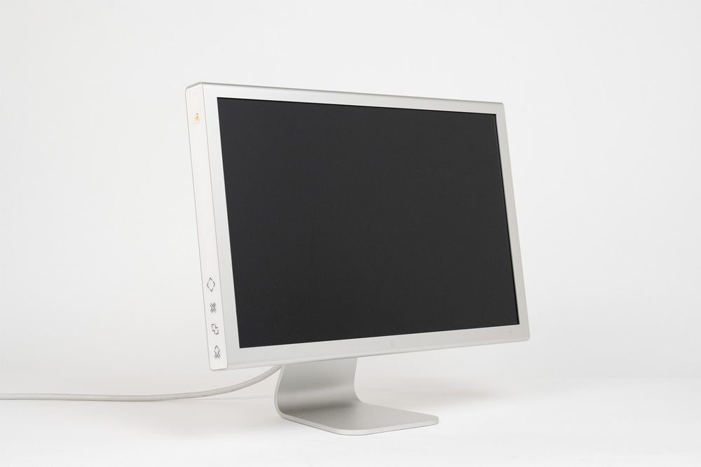 Apple Cinema HD Display (23