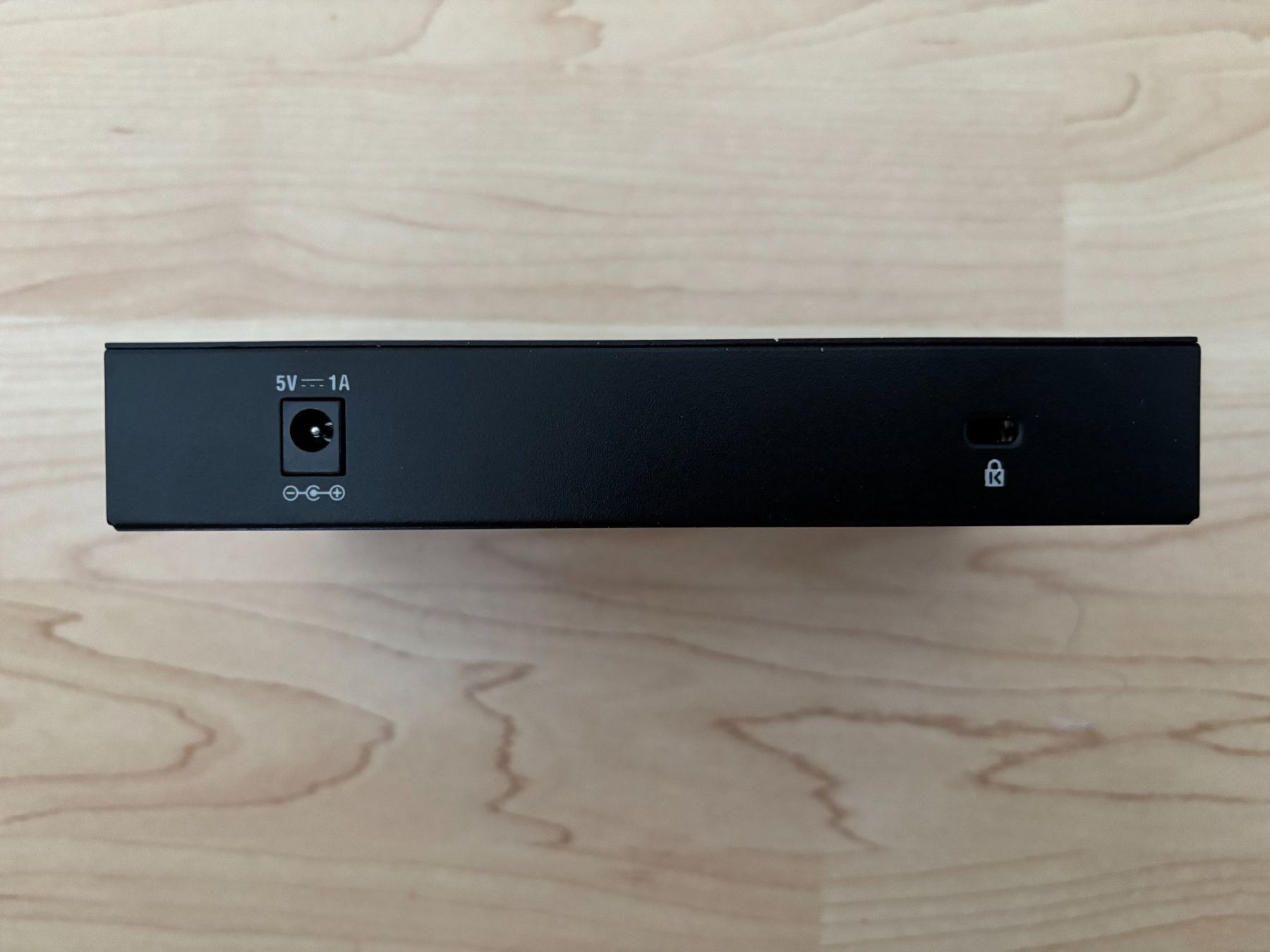 Dlink Hub & Switch: D-Link DES-108/E, ethernet switch – Usato da Oberlunkhofen venduto da davidtully 3