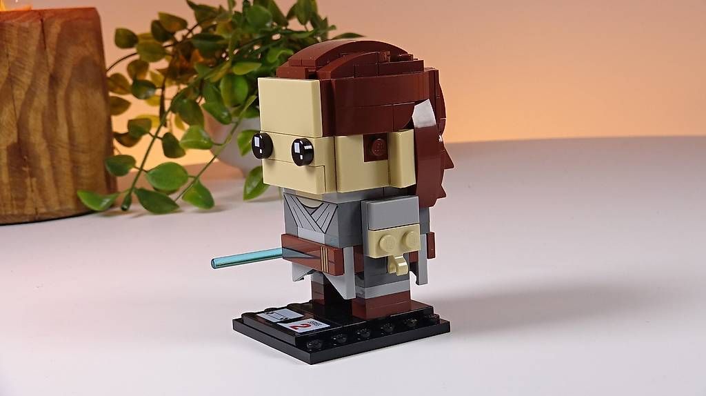 Lego Kit di costruzioni: LEGO Star Wars BrickHeadz 41602 Rey – Usato da Wetzikon ZH venduto da Bambiskus 2