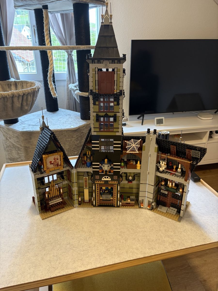 Lego Baukästen: Lego Haunted House – Gebraucht aus Laupersdorf von eliza23 2