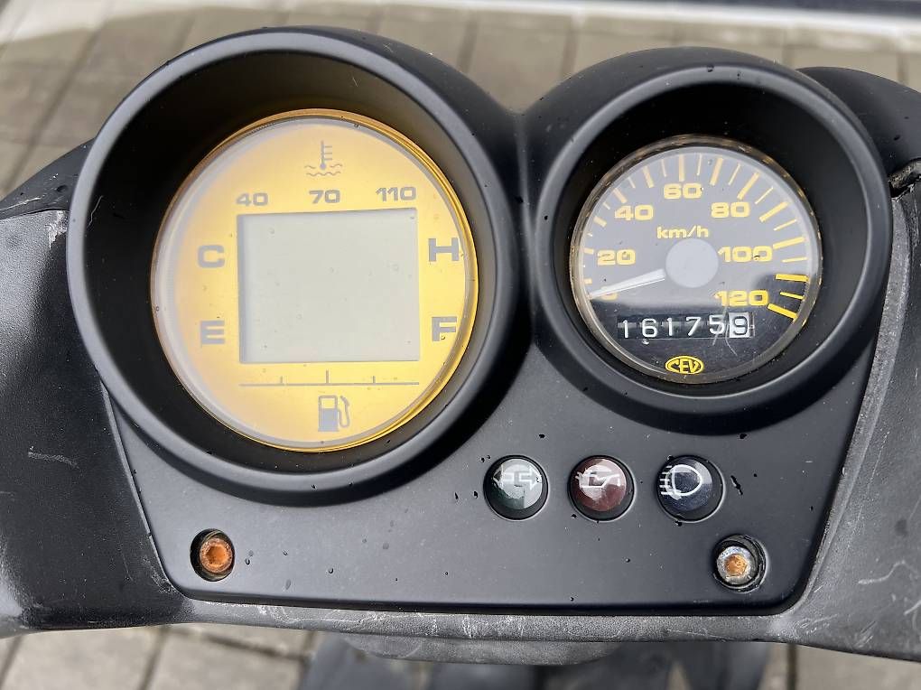 Yamaha Scooter: Yamaha Aerox YQ100 – Difettoso da Dietwil venduto da peti_18 4