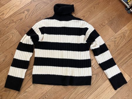 Schöner Rollkragenpullover Gr. S