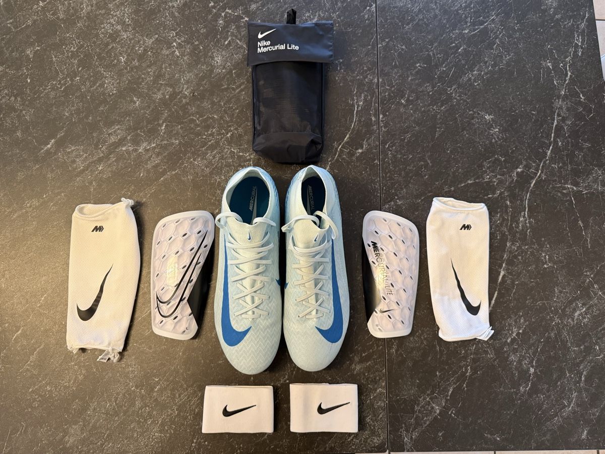 Altro in Alpinismo & Escursioni: Nike - Crampon + protège tibia – Usato da Le Locle venduto da ant_xkv6