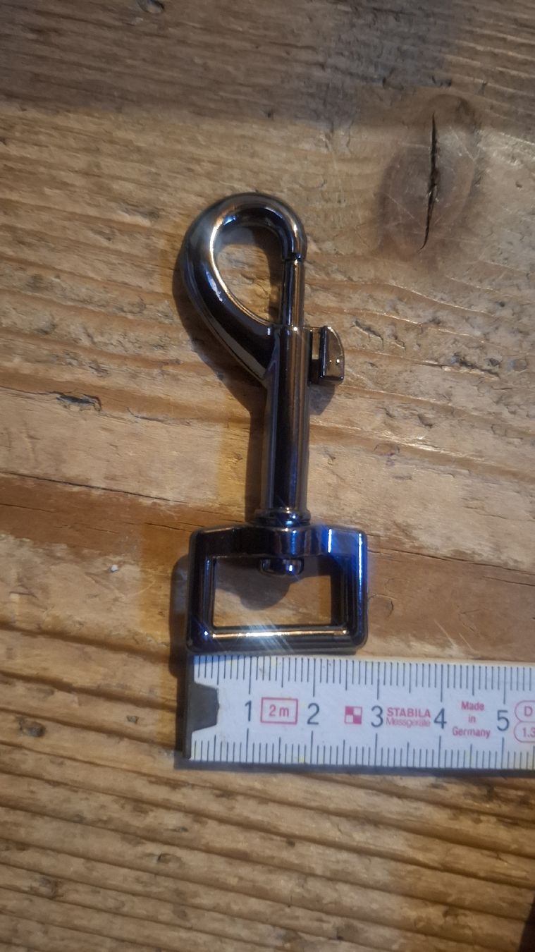 Kletterausrüstungen: Karabinerhaken, Metall, 2cm – Neu (gemäss Beschreibung) aus Ebnat-Kappel von Aibur 1