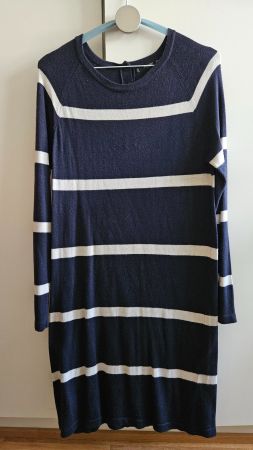 Mango Strickkleid blau und weiss