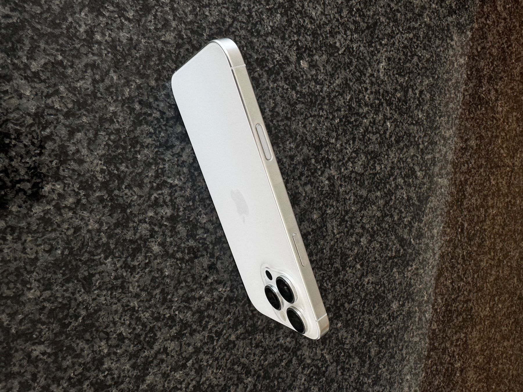 Apple Handys / Smartphones: Iphone 16 Pro Max - WIE NEU – Neu (gemäss Beschreibung) aus Küssnacht am Rigi von Nako 2