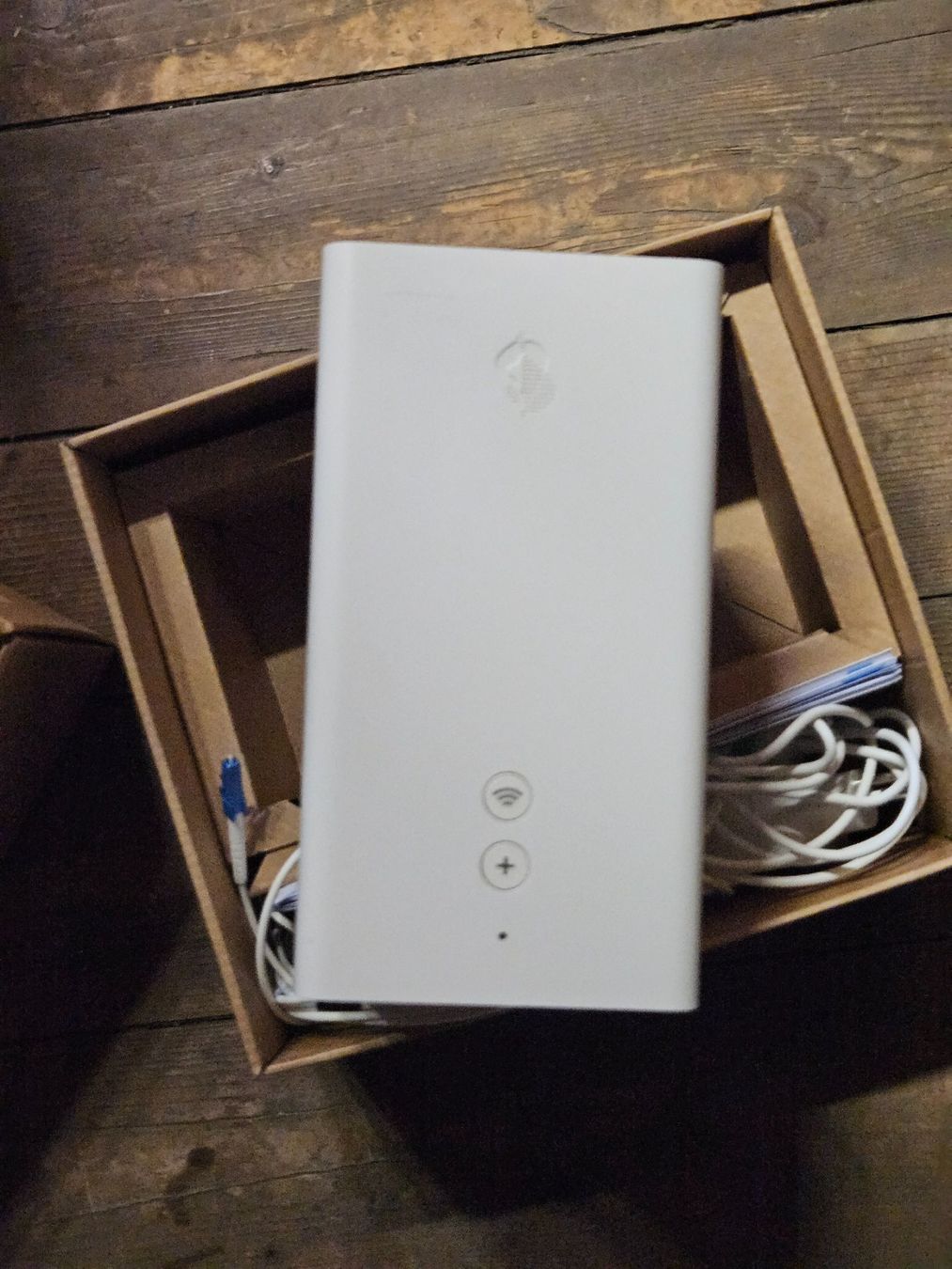 Swisscom Modem & Router: Swisscom Internet Box 2 inkl. Glasfaserkabel – Usato da Zürich venduto da RiggyBiggy