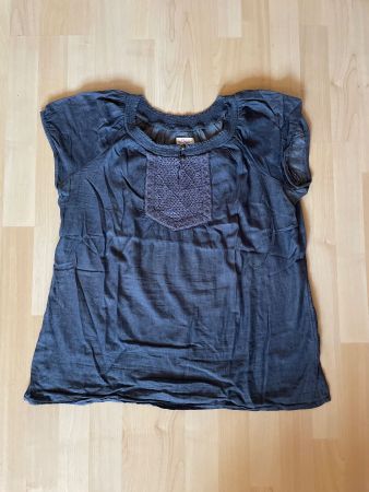 dunkelblau besticktes Shirt von S. Oliver