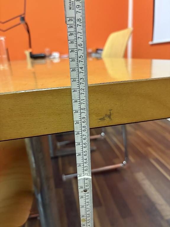 Tavoli: Holztische – Usato da St. Erhard venduto da Buerer03 4
