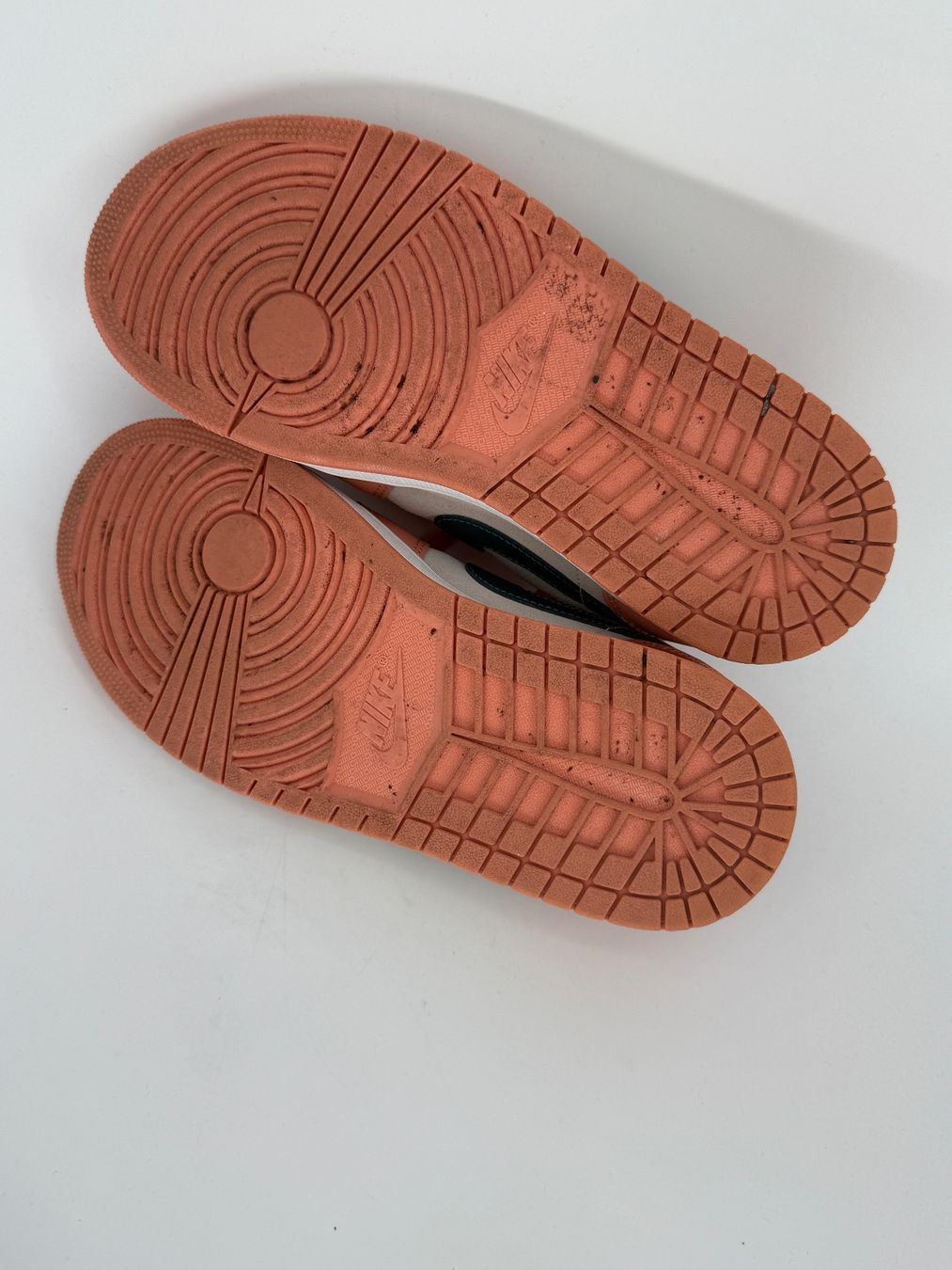 Nike Scarpe da donna: Nike Air Jordan 1 Low Sneaker Gr.40 – Usato da Auenstein venduto da moin. 5
