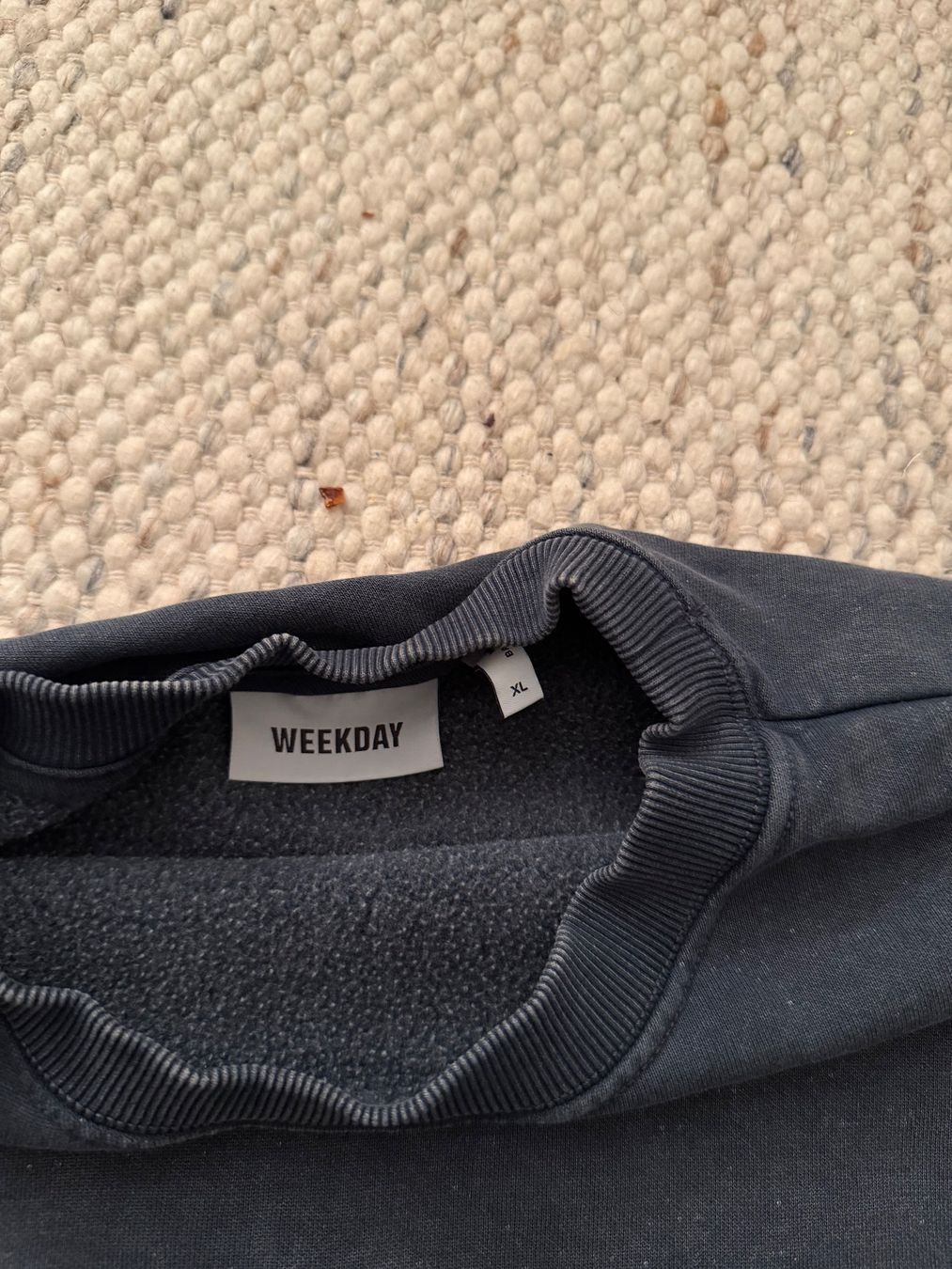 Weekday Pullover & Sweatshirts: Weekday Sweater – Gebraucht aus Solothurn von J_93 2