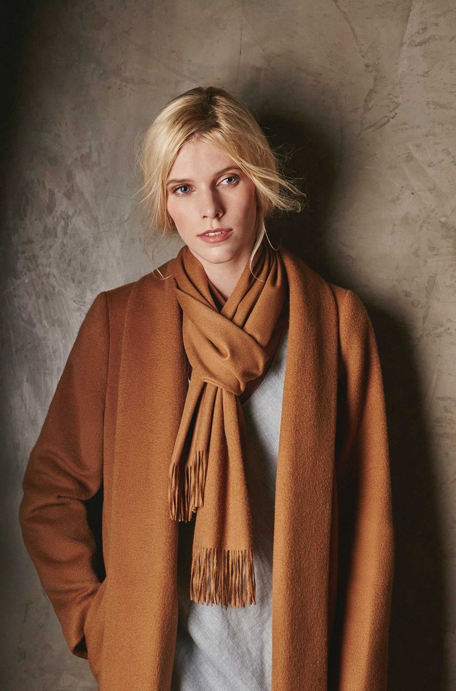 Foulard & Sciarpe: Vicuña / Vikunja Schal – Nuovo e nell'imballaggio originale da Winterthur venduto da luna.amachi