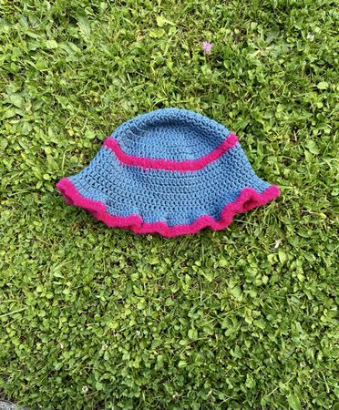 BUCKET HAT