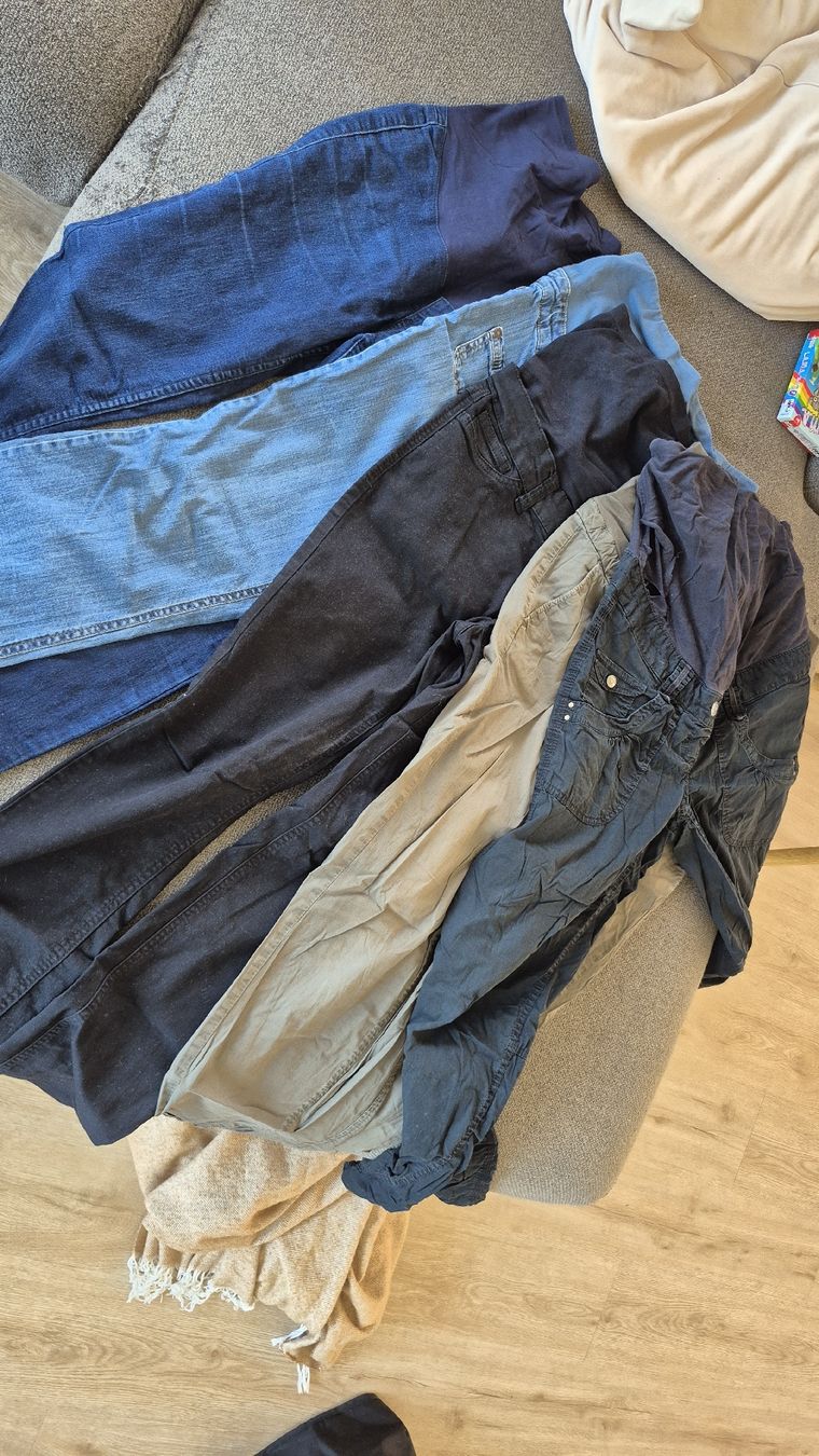 Pantaloni: Schwangerschaftshosen, S- M – Usato da Wädenswil venduto da Zuerichseegirl 2