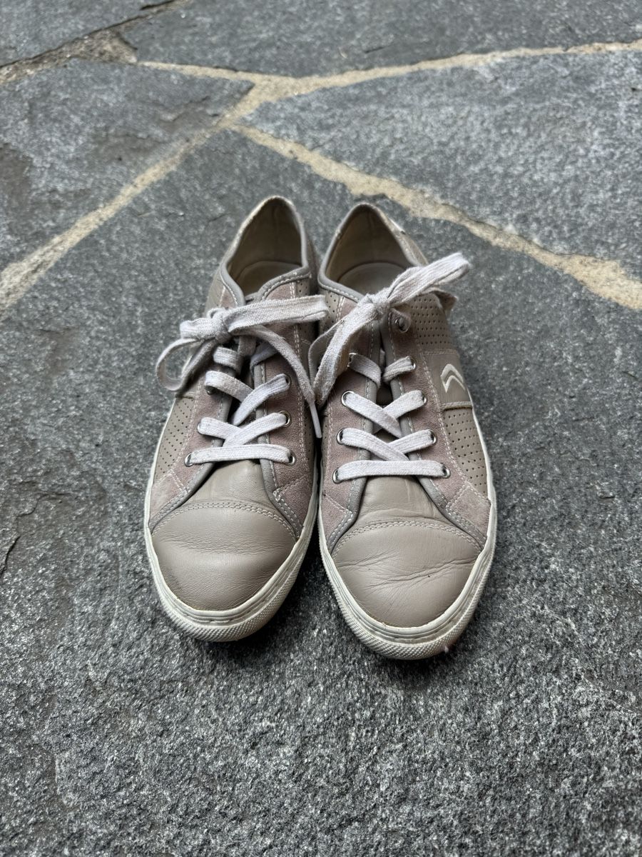 Geox Damenschuhe: Geox Sneaker grau Grösse 39 gebraucht – Gebraucht aus Maggia von johannaf01 2