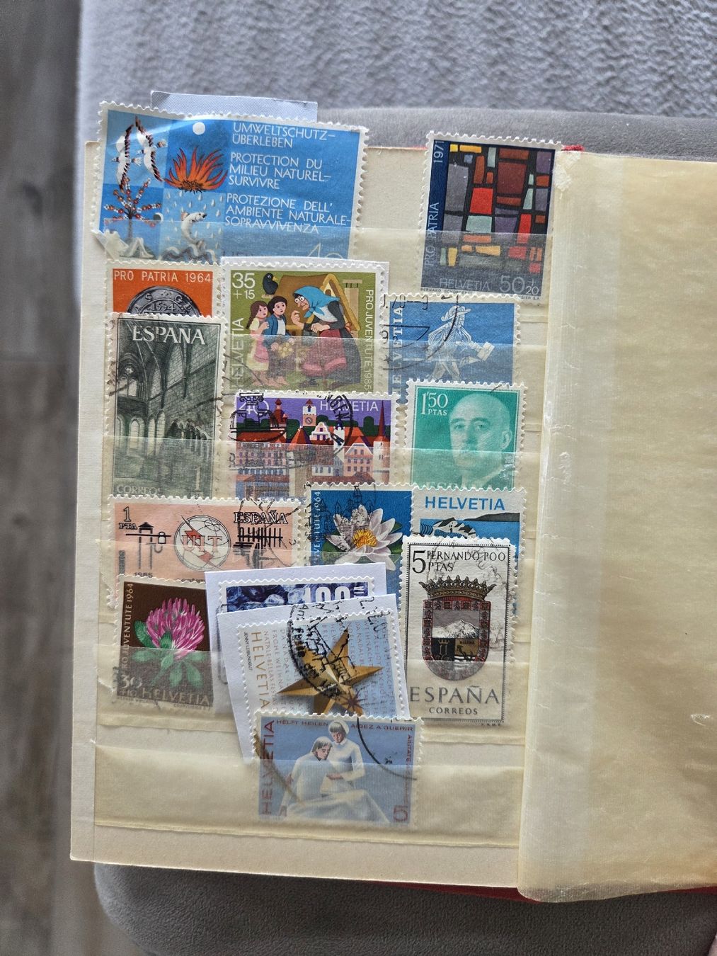 Tutti i francobolli: Briefmarken Sammlung Schweiz & Spanien, Album – Usato da Bünzen venduto da Nine.miau 1