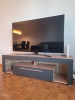 Fernseher + TV-Möbel