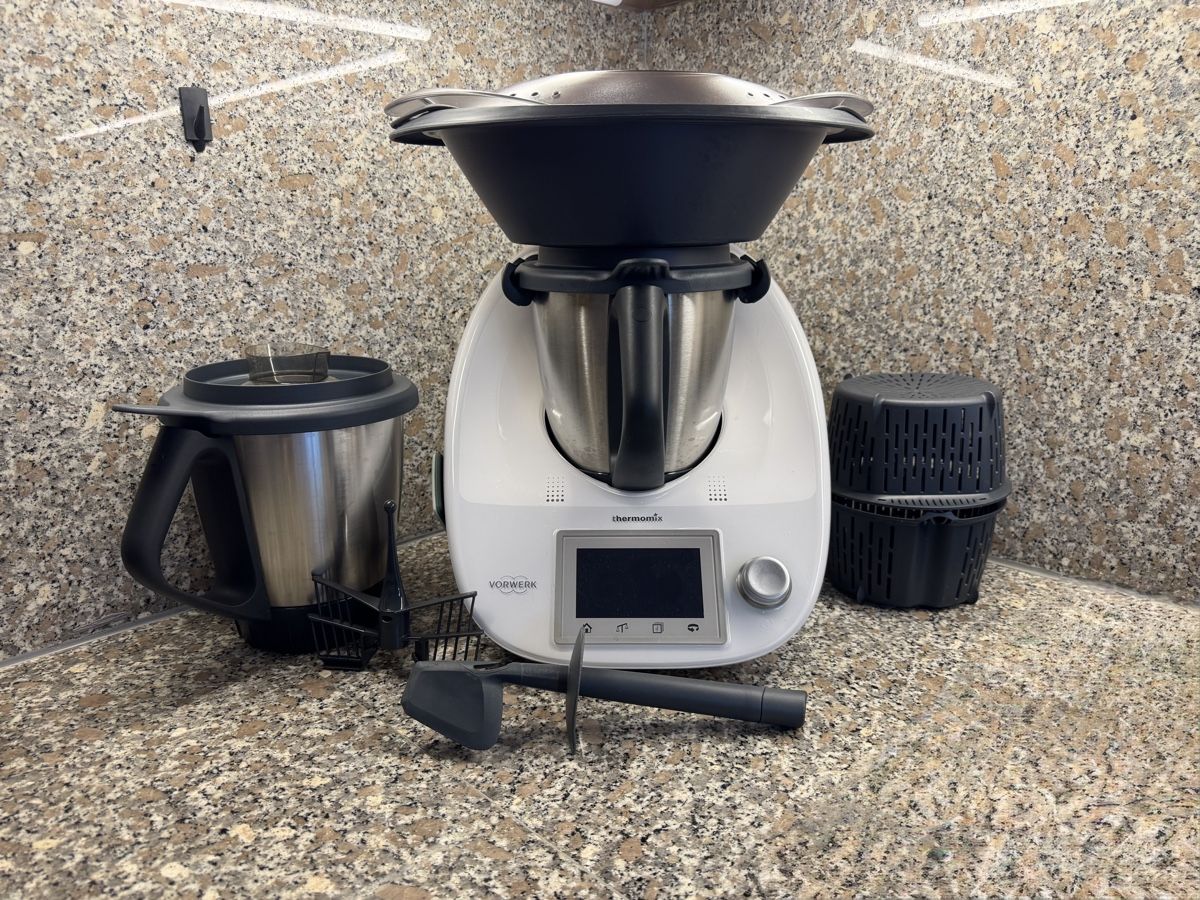 Thermomix Appareils de cuisine: Thermomix TM5 – D'occasion à Vezia par psoldo 1