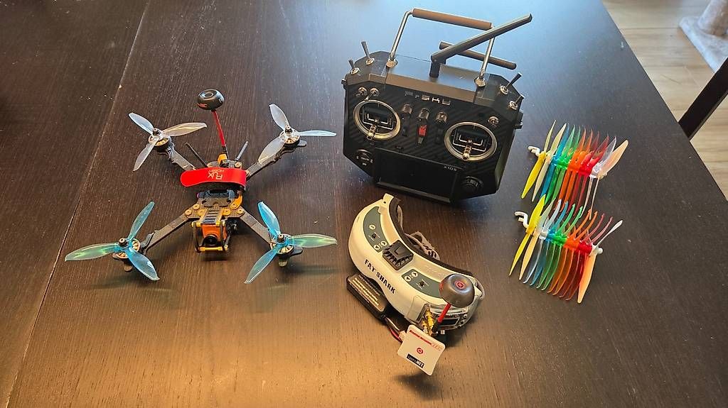 RC Modellbau: Grosses FPV-Drohnen Set – Gebraucht aus Ermenswil von D3Troy 1