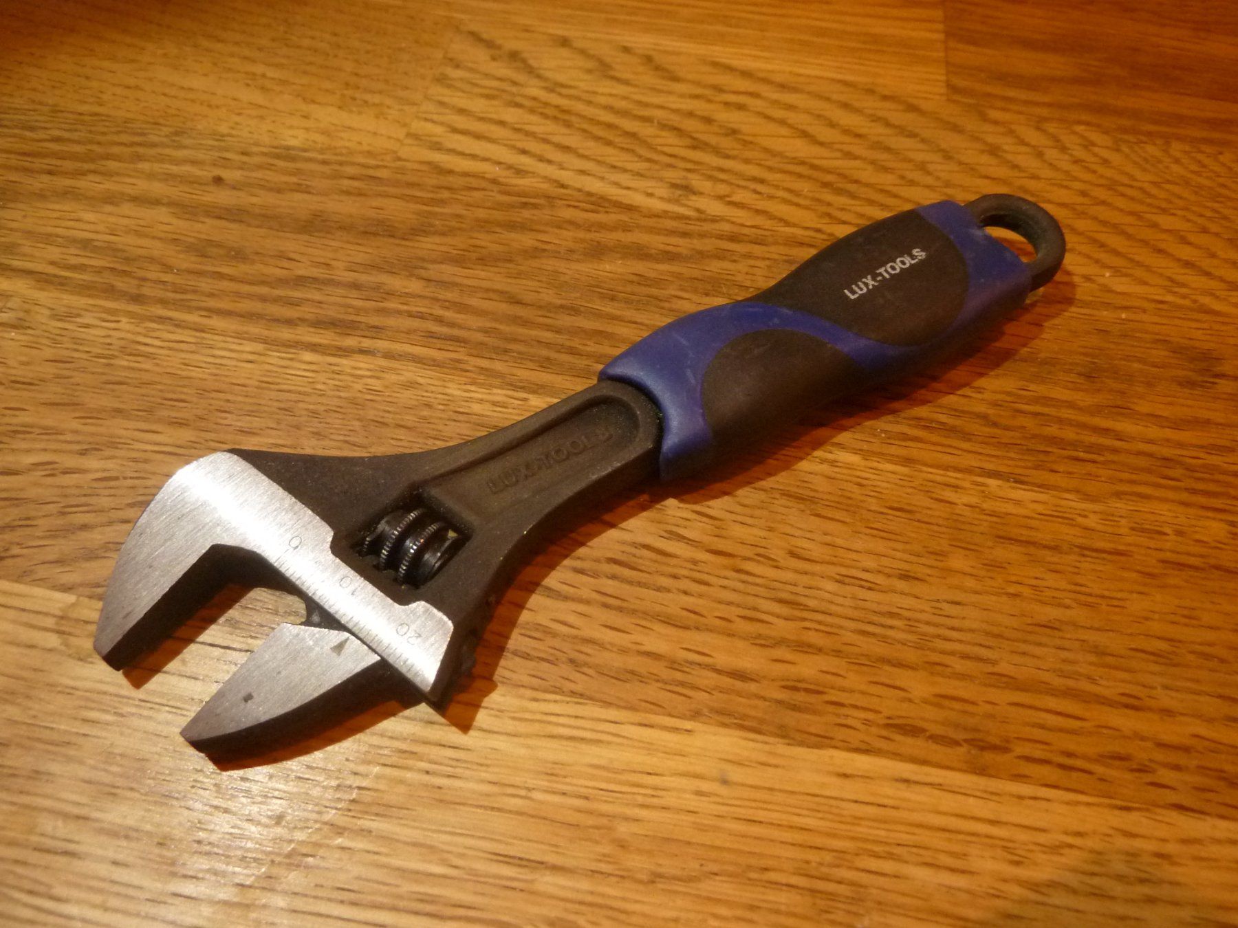 Lux Tutti gli attrezzi: LUX-TOOLS Rollgabelschlüssel Comfort 150mm – Usato da Hochfelden venduto da swissice