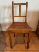 Antiker Holzstuhl, Vintage-Charme für Ihr Zuhause