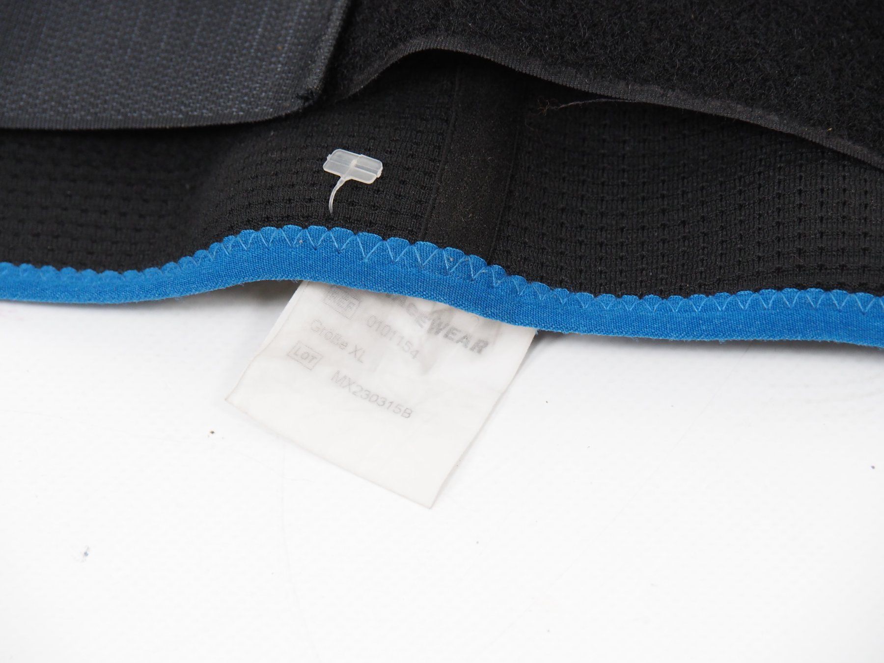 Medizinische Geräte: BRACEWEAR Universal-Knieschiene (100130) – Gebraucht aus Zürich von fundsachenverkauf 4
