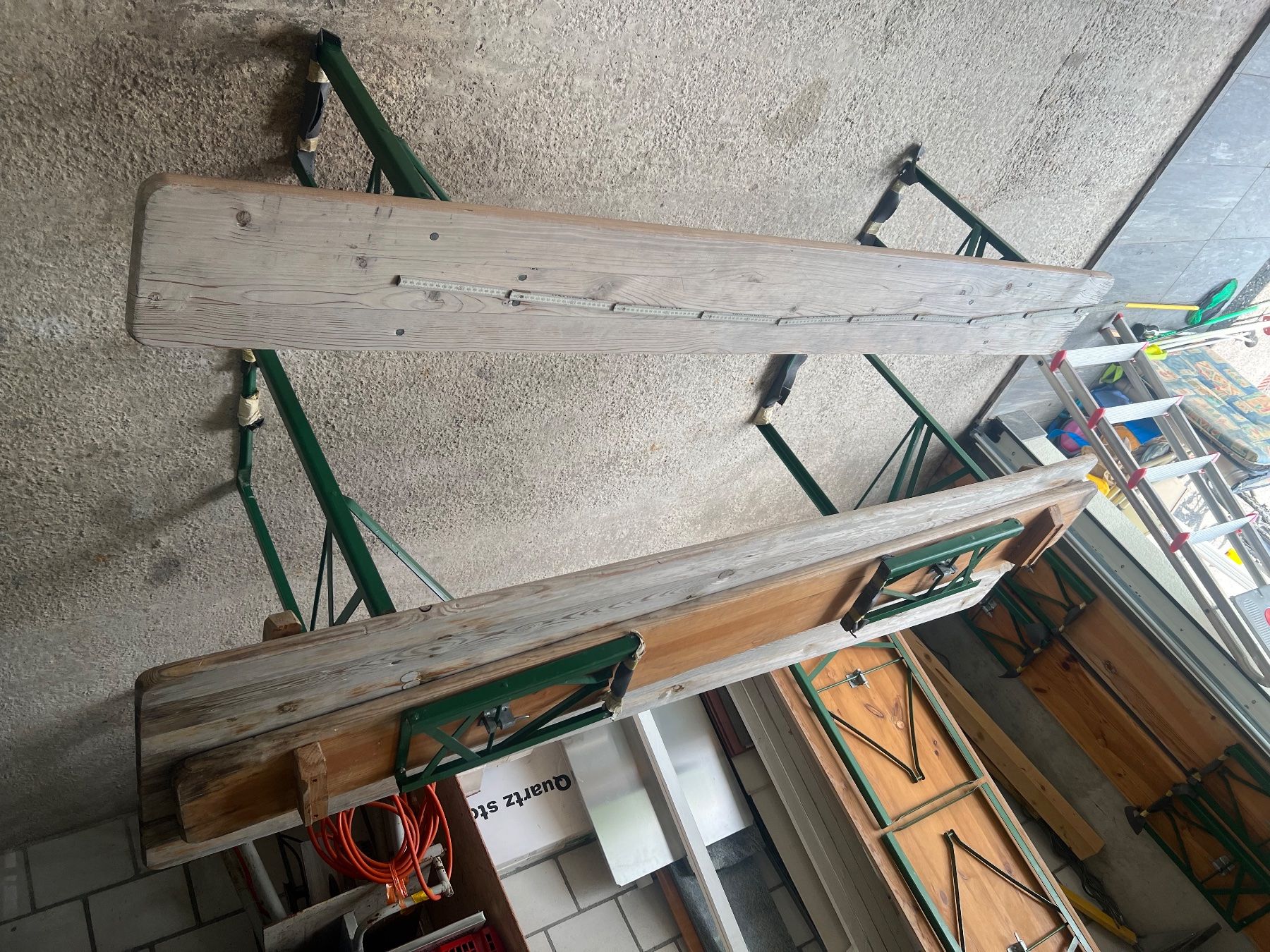 Set di tavolo e panche: Festbank garnitur – Usato da Boningen venduto da LAZ 3