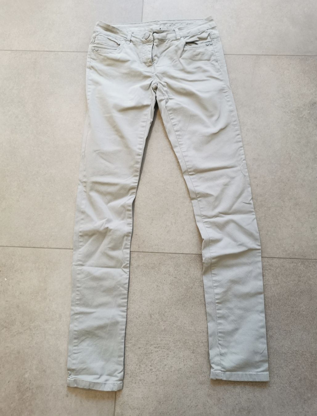 Nafnaf Hosen: Pantalon vert pastel taille 36 – Gebraucht aus Longirod von DigiSmart