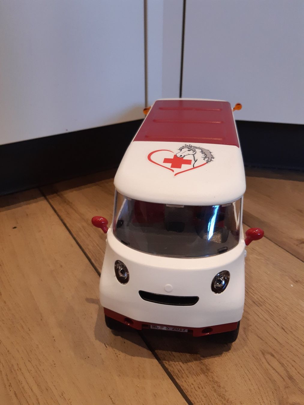 Schleich Spielzeuge: Schleich Krankentransporter – Gebraucht aus Waldkirch von Parry01 4