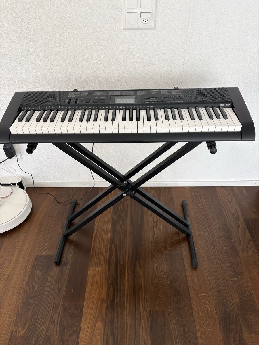 Casio Strumenti musicali: Casio CTK-1150 Keyboard mit Ständer und Netzteil – Usato da Beringen venduto da ser_fw2m