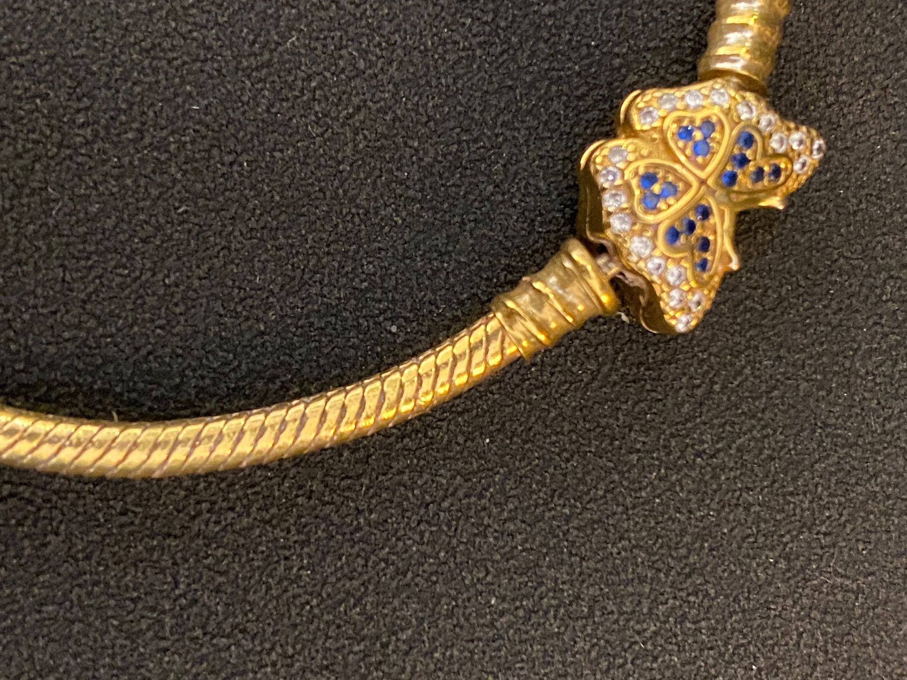 Bracciali & Braccialetti: Charm-Armband 24k vergoldet – Nuovo e nell'imballaggio originale da Hemmental venduto da GoldundGlanz 1
