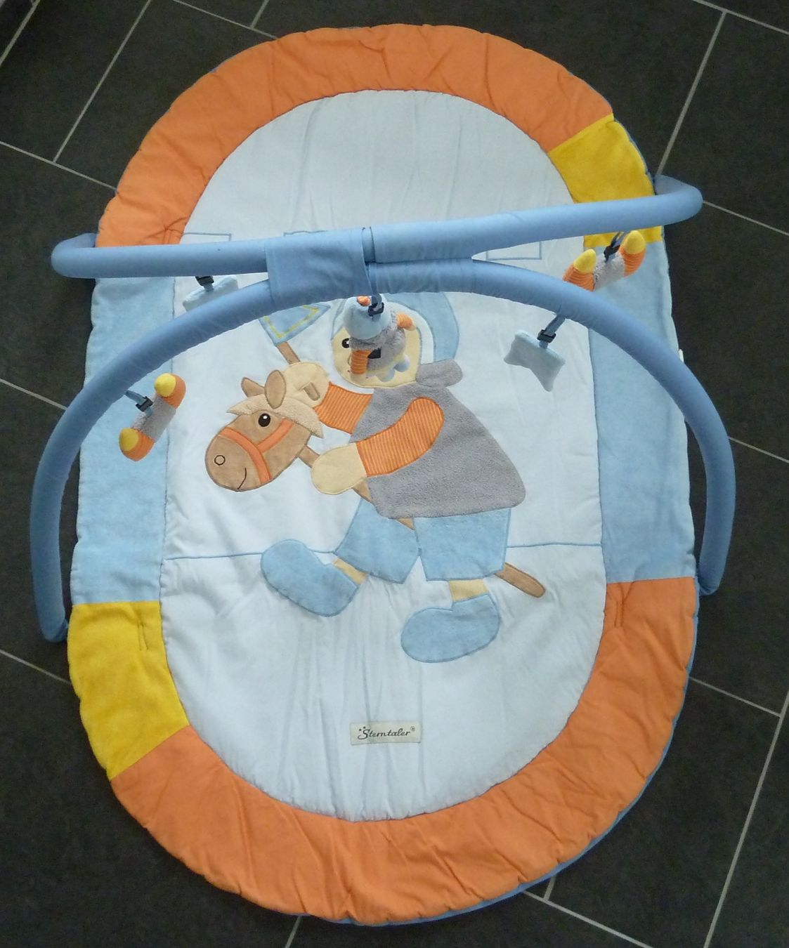 Sterntaler Tappeto da gioco: Spielbogen Ritter von Sterntaler – Usato da Wagenhausen venduto da Svema