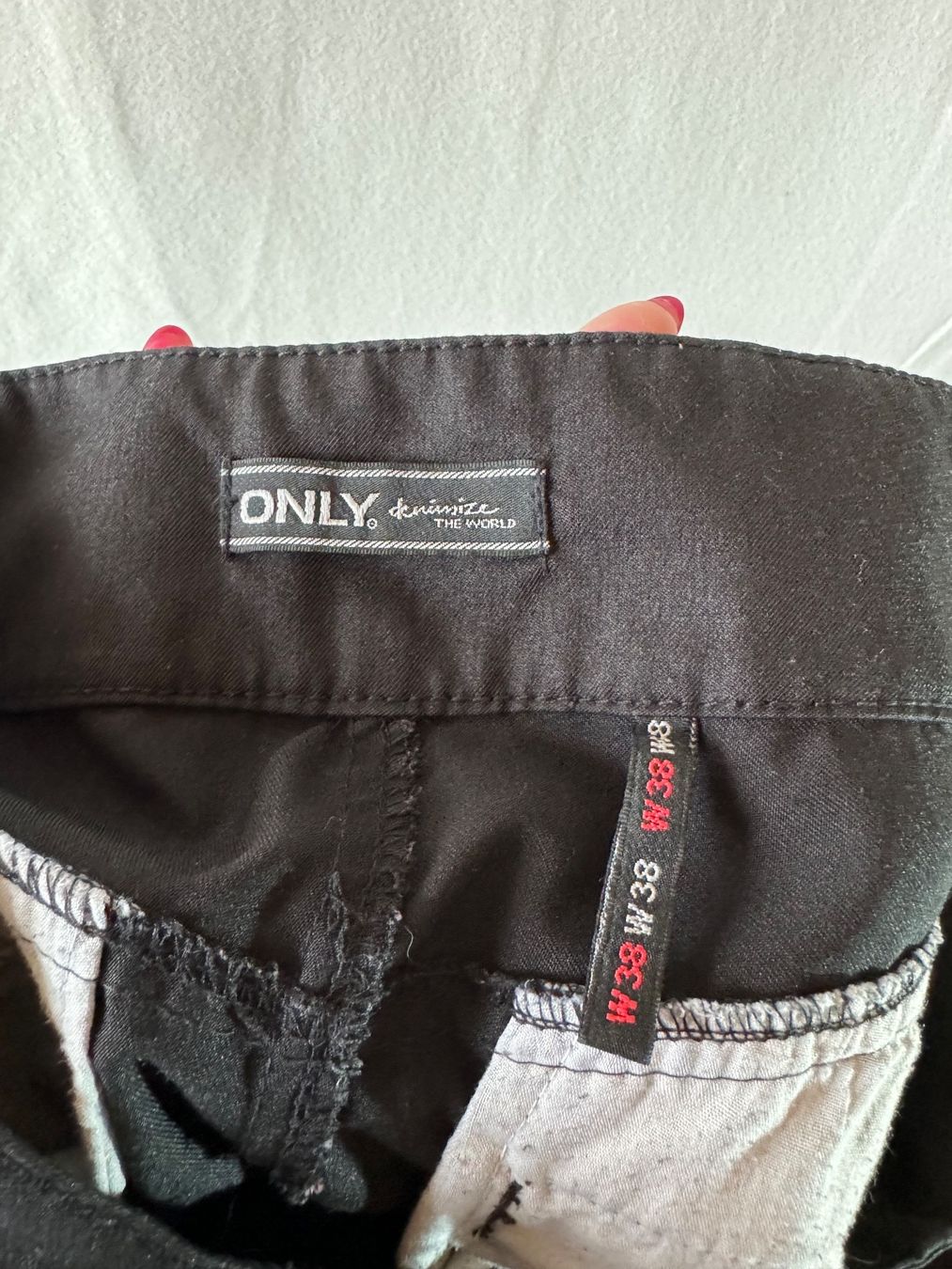 Only Pantaloni: Schwarze Only Hose Gr. 38 – Usato da Grosswangen venduto da second_hand_dress 7