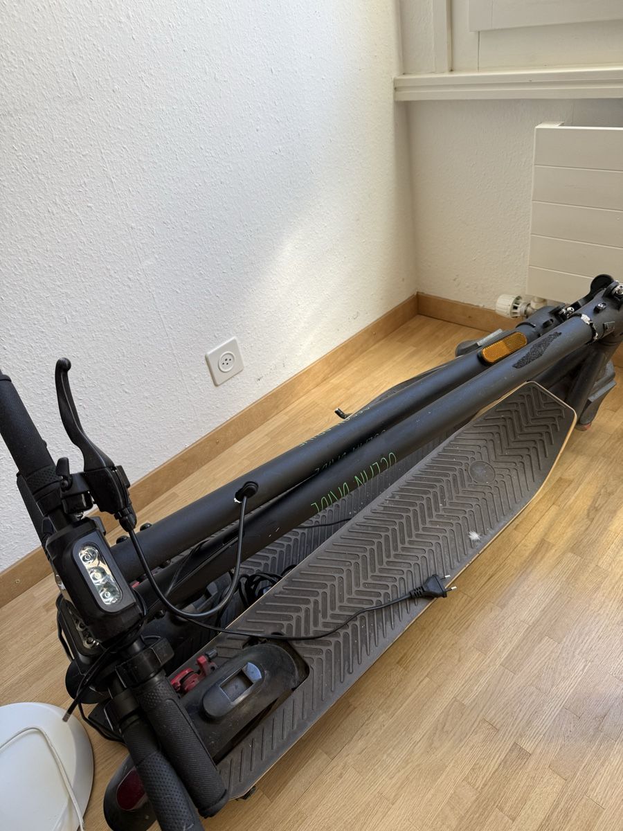 Kickboard: Lot de 2 trottinettes  – Difettoso da Les Acacias venduto da A.cicc 2