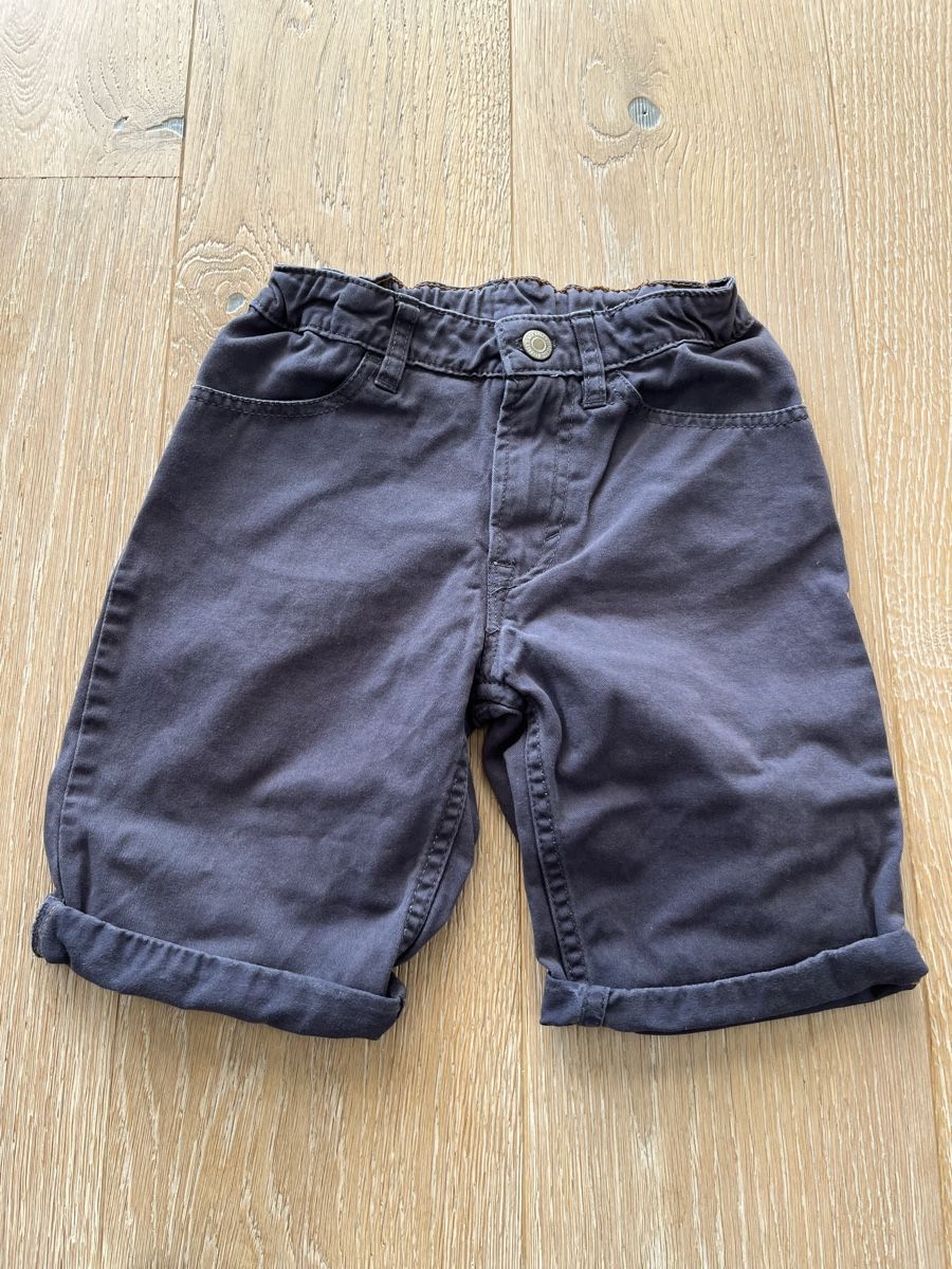 H&M Pantalons: Shorts H&M Grösse 128 – D'occasion à Aarburg par cha_6t8j
