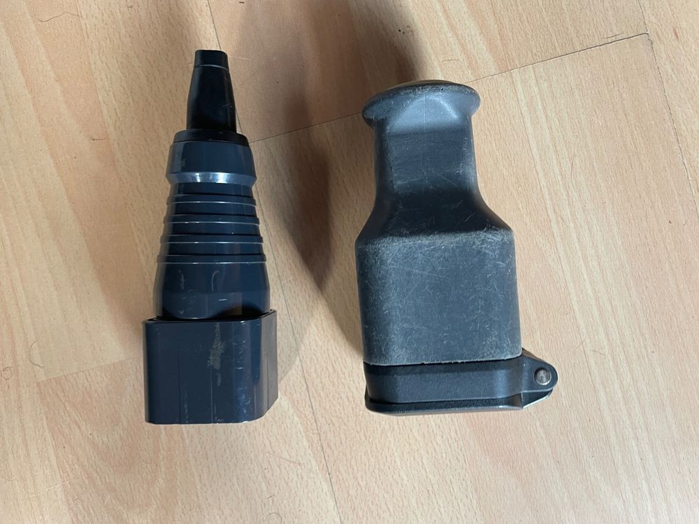 Stecker: Stecker/ Kupplung J15 4 Polig – Gebraucht aus Huttwil von Bolpa