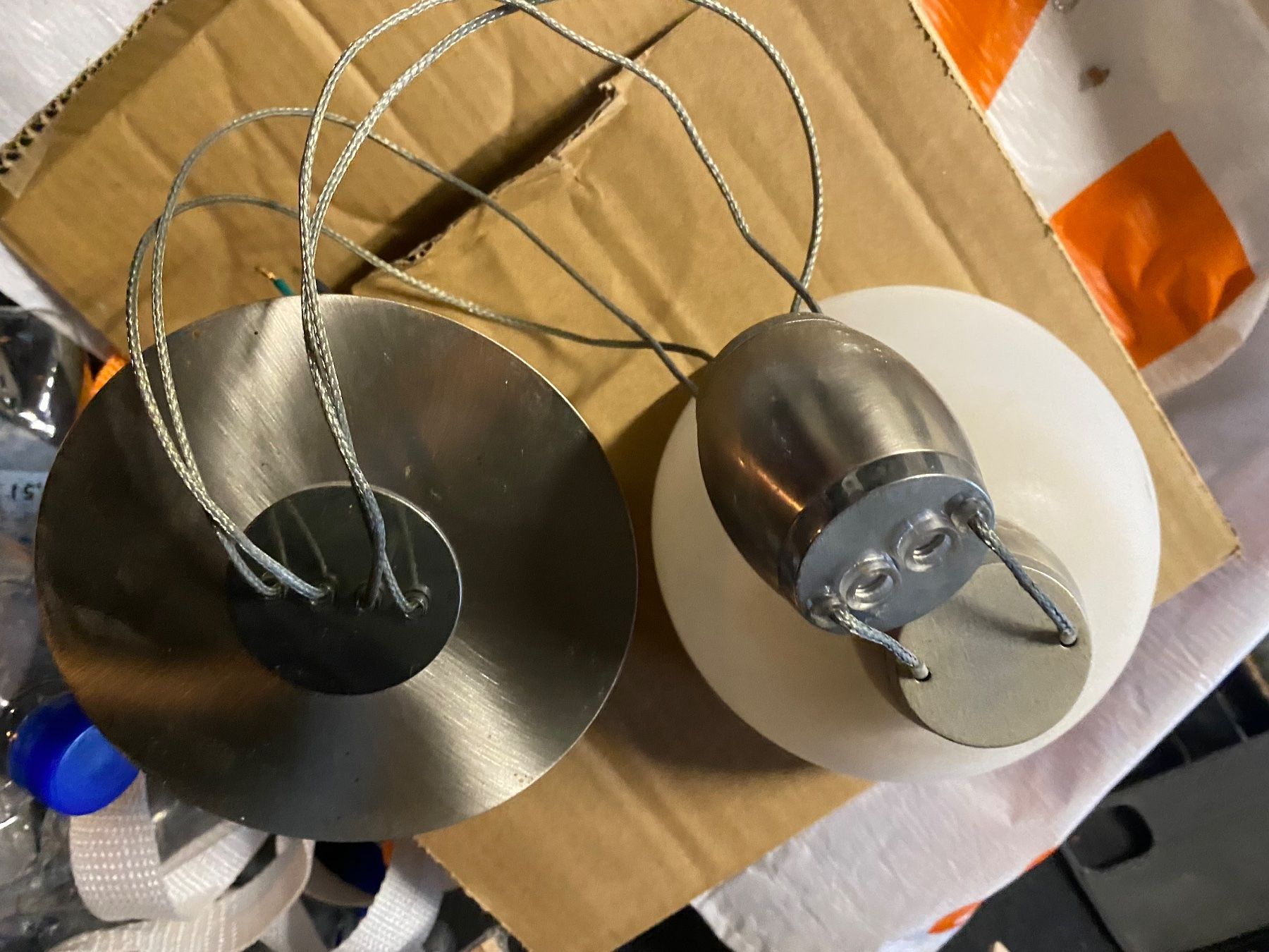 Lampadari & plafoniere: wunderschöne zierliche Deckenlampe weisses Glas – Usato da Abtwil SG venduto da steph61 5