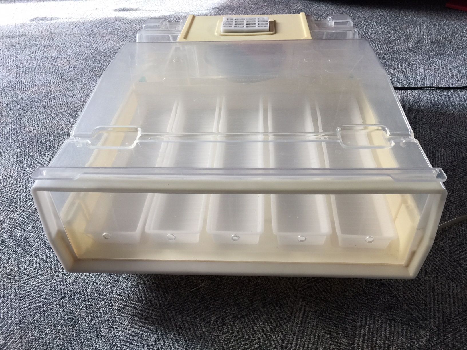 Elettrodomestici da cucina: EasyGreen, Keimautomat, Keimgerät, Sprossen Gerät – Usato da Villmergen venduto da schluessel65 4