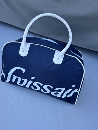 Retrotasche blau mit weissem Swissair Schriftzug