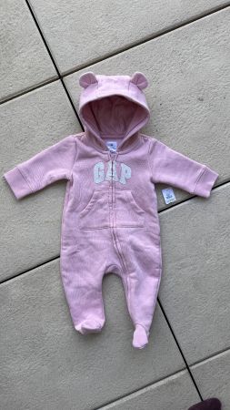 GAP Baby combinaison rose à capuche – neuve avec étiquette