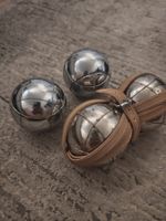 4 boules de pétanque