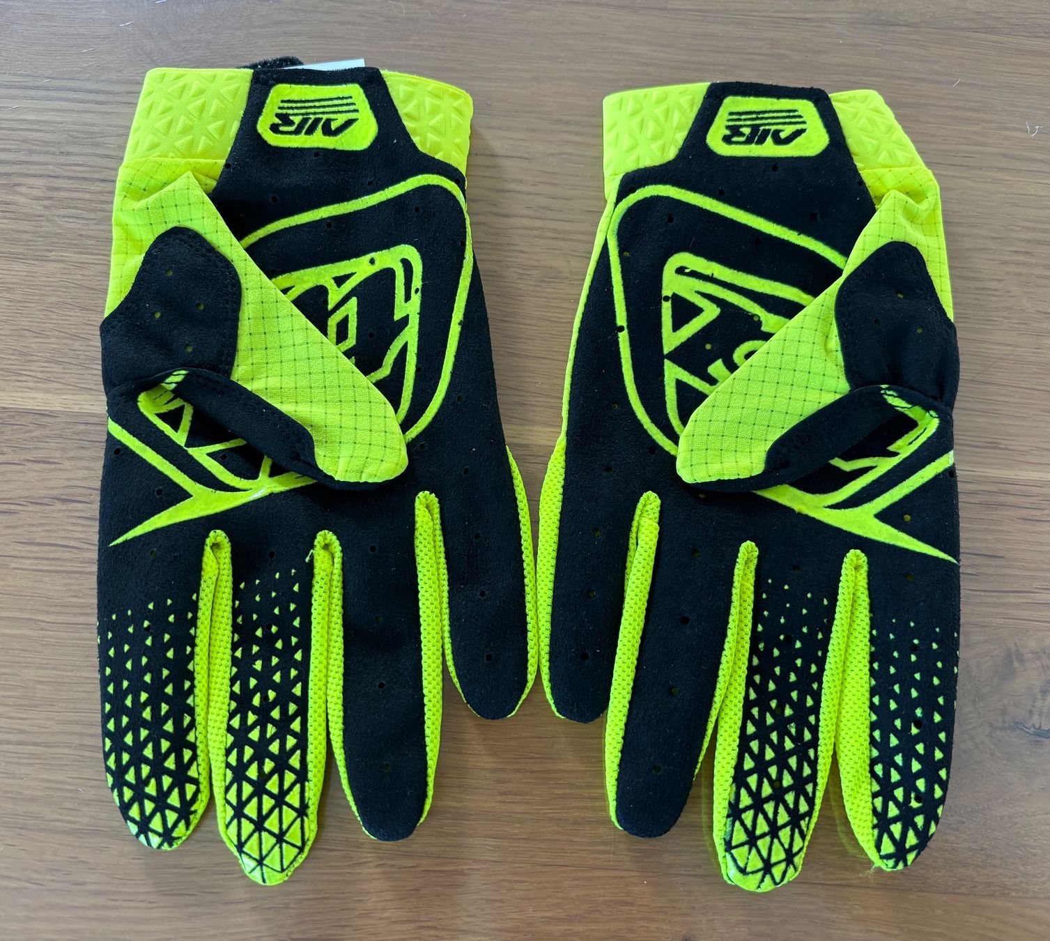 Troy Lee Sonstige Accessoires für Herren: Troy Lee Designs AIR MTB Handschuhe – Neu (gemäss Beschreibung) aus Thalwil von Swisshoneys 3
