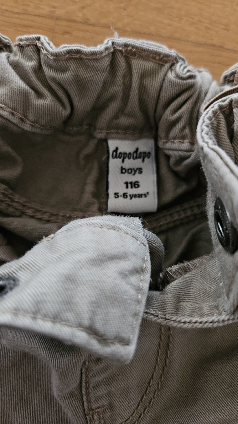Pantaloni: Hose Grösse 116 – Usato da Rickenbach SO venduto da S.u.n.s.h.i.n.e.83 2