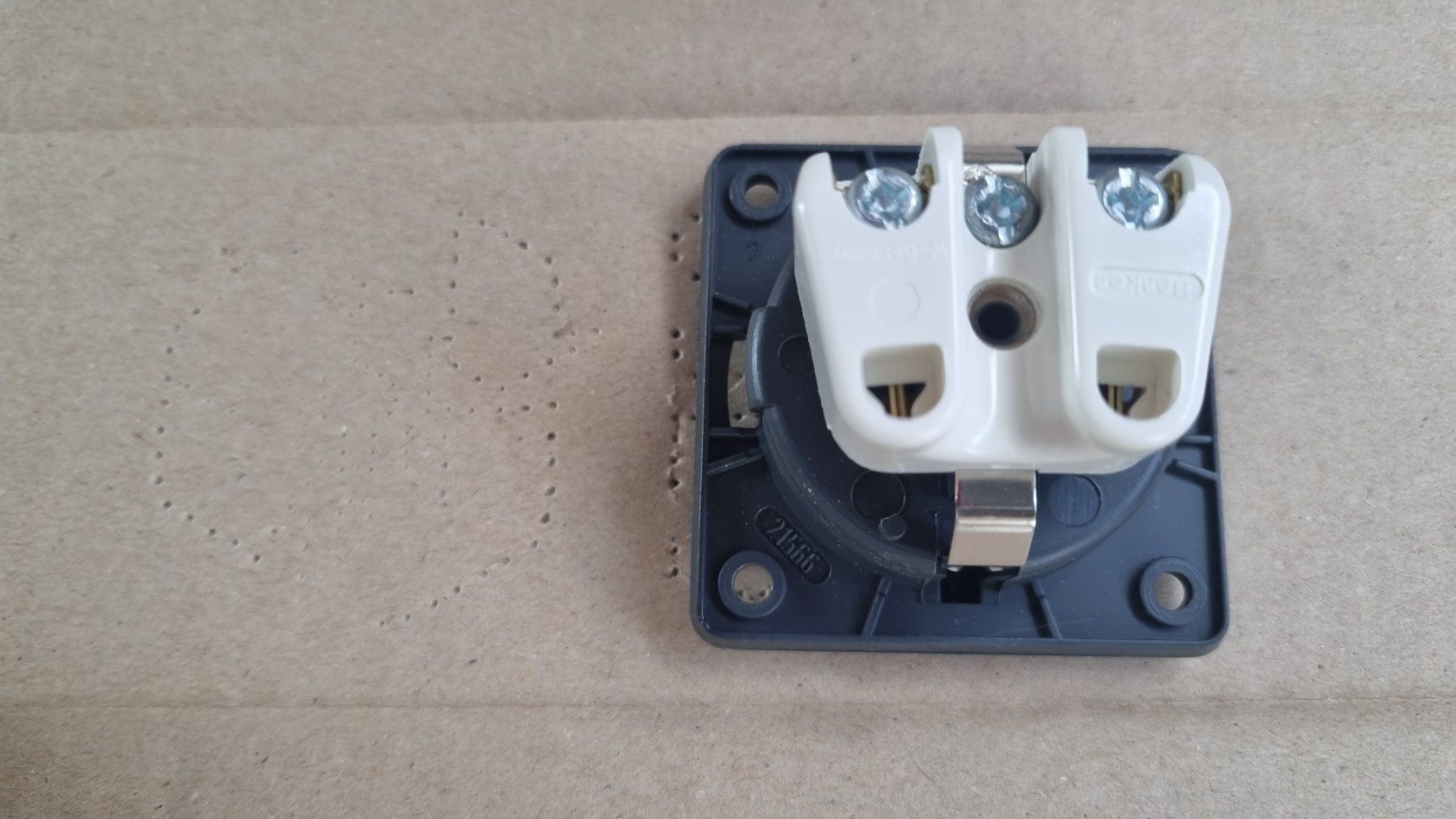 Stecker: Steckdose 15 Stk. Wohnmobil Camper Caravan – Neu und originalverpackt aus Fürigen von Bucheli59 2