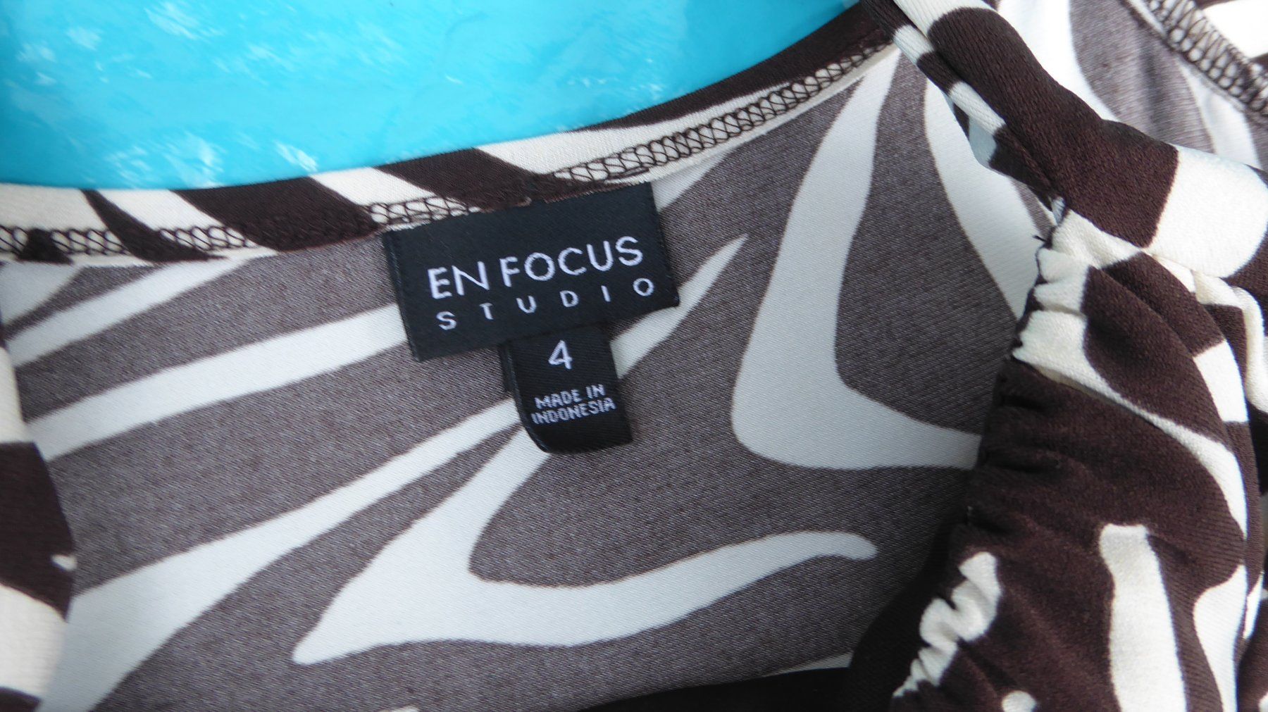 Vestiti: schönes Sommerkleid Gr S  EN FOCUS Studio 4 – Usato da Sargans venduto da Benziner 5