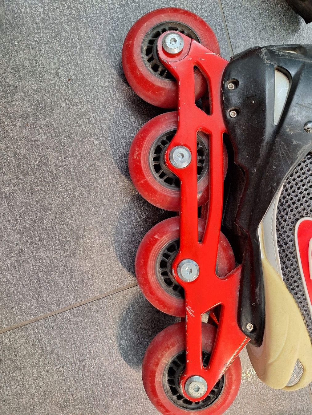Inline-Skating & Rollschuhe: Inline Skates 33-35 – Gebraucht aus Sursee von Schuepbi 2