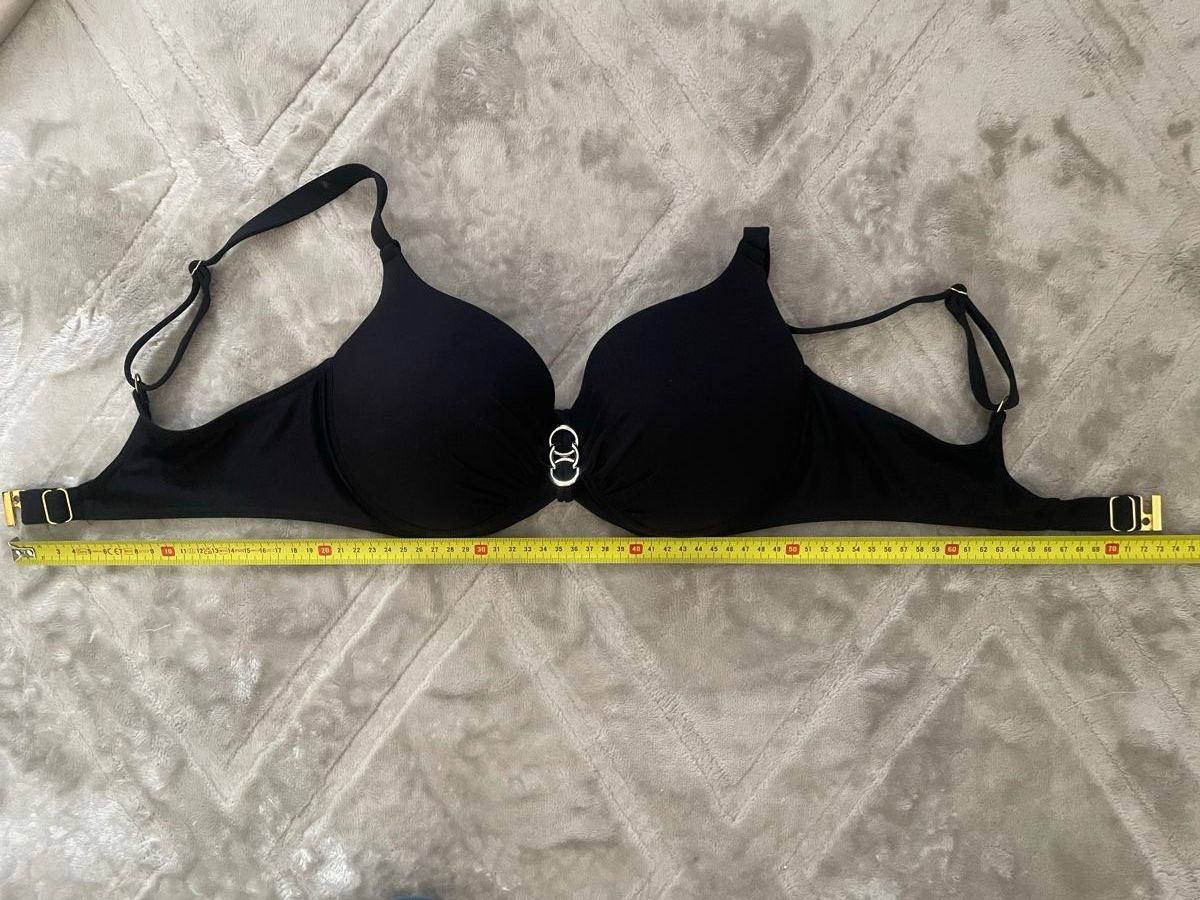 Costumi da bagno & Bikini: Bikini Oberteil Schwarz mit Ringen   Grösse 10 – Usato da Zürich venduto da Maggi1980 1