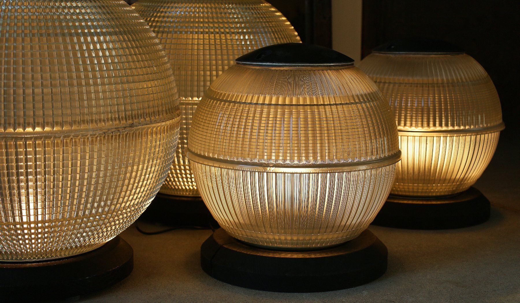 Lampade: Holophane Bodenleuchte, Lampe, Bodenlampe, Tischlampe – Usato da Birrwil venduto da brandschatz_birrwil 7