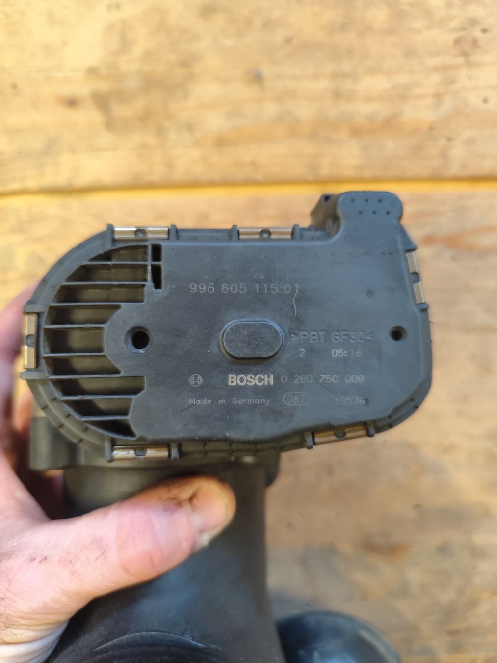 Porsche Tutti pezzi di ricambio auto: papillon des gaz 996 Porsche – Usato da Chamoson venduto da rom_8rkp