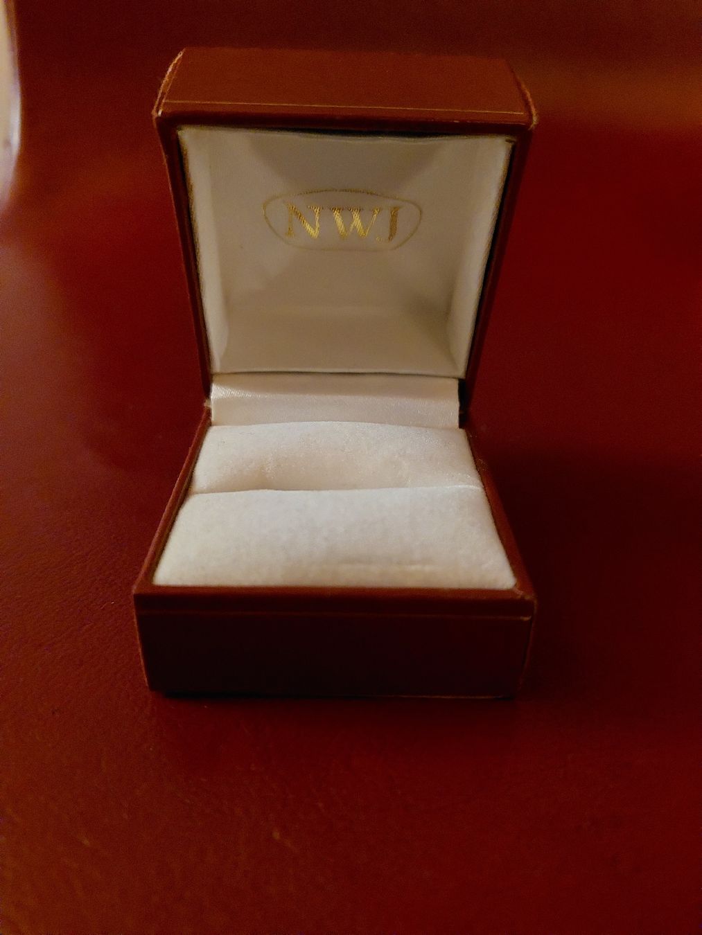 Portagioie: Schmuckschatulle NWI rot-gold Valess, leere Ringbox – Usato da Büttikon AG venduto da lca_v7pb 2